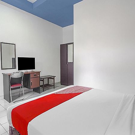Oyo Life 90589 Palem Garden Hotel Тулунгагун Екстериор снимка