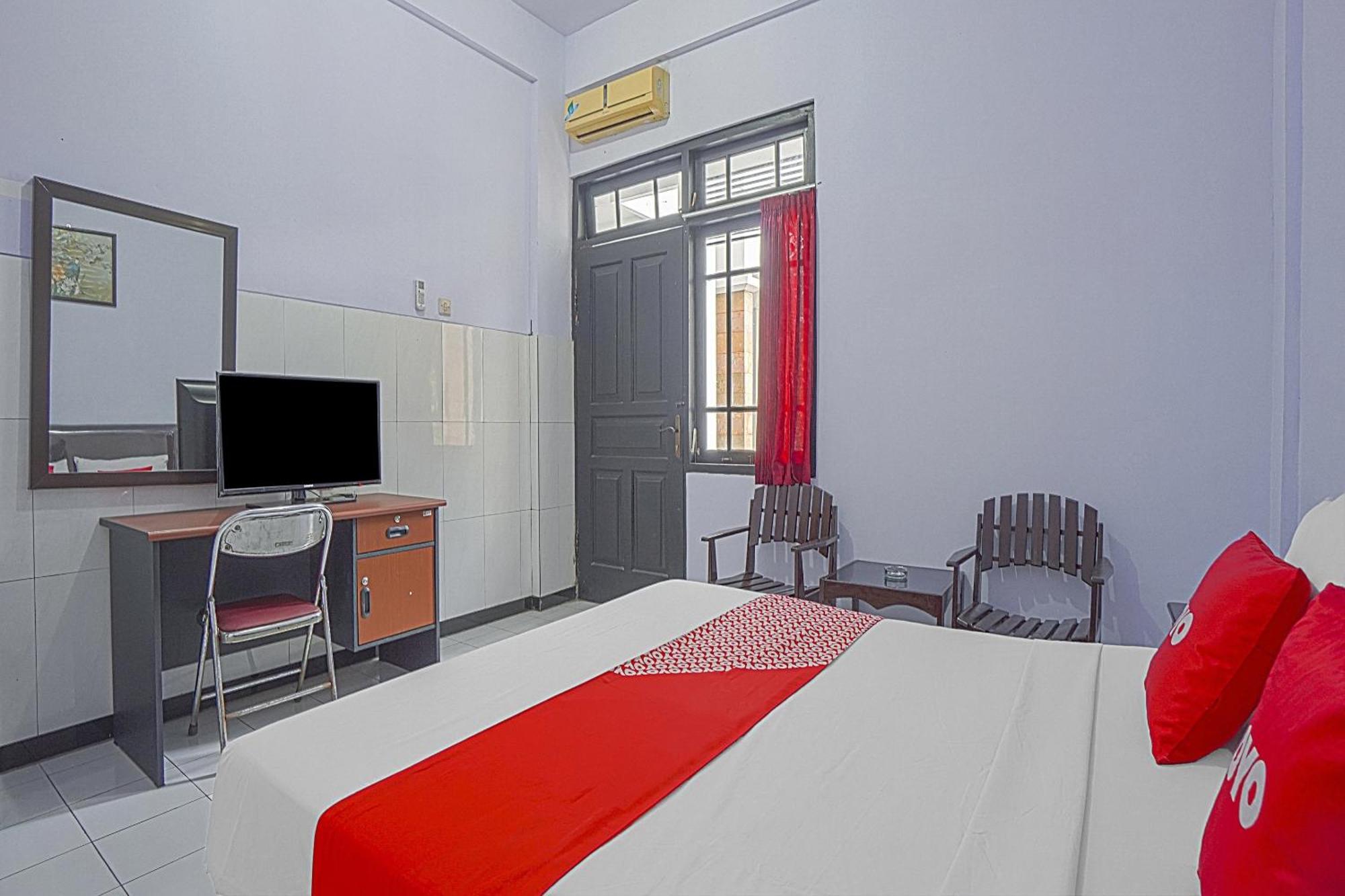 Oyo Life 90589 Palem Garden Hotel Тулунгагун Екстериор снимка