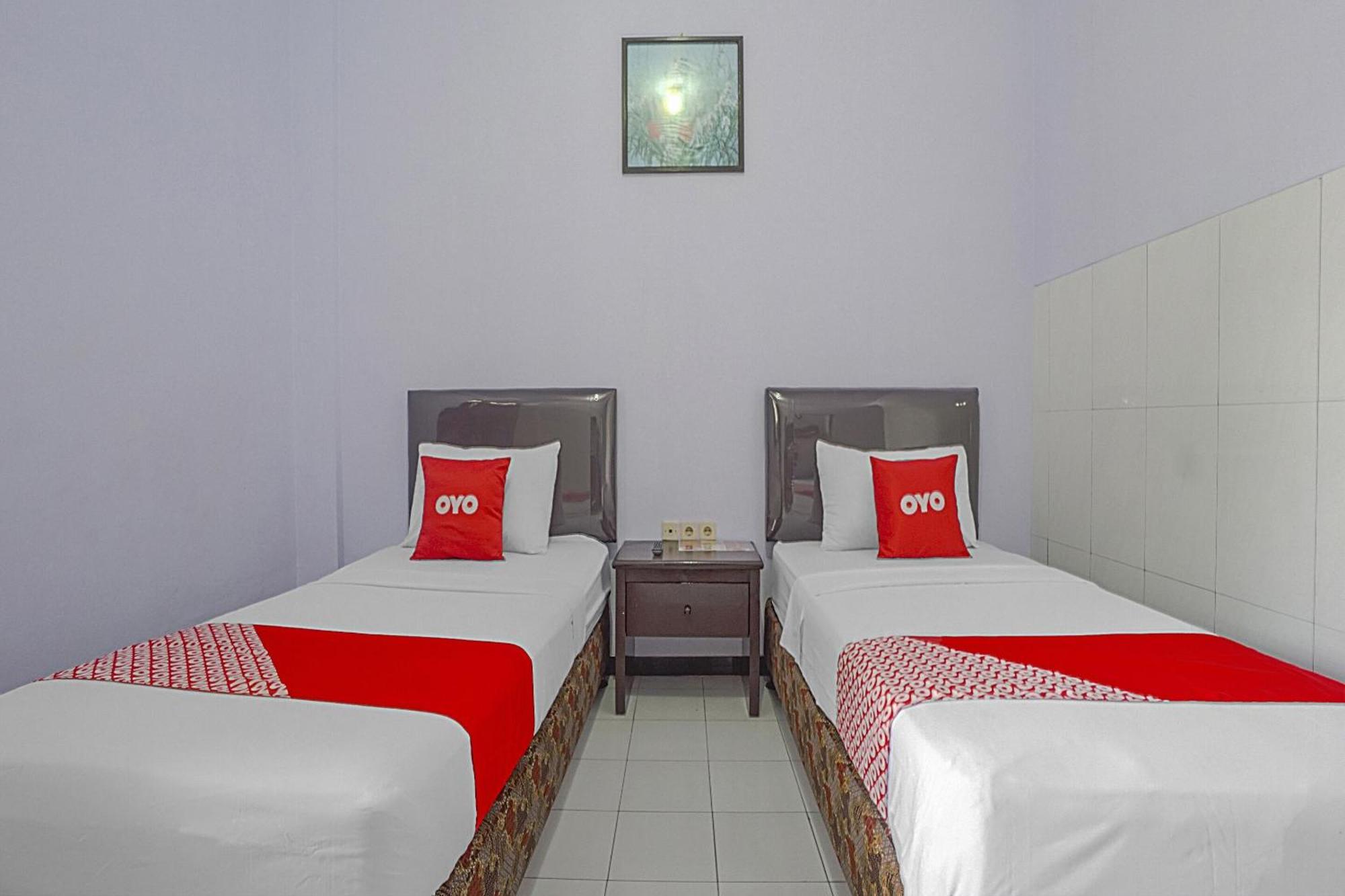 Oyo Life 90589 Palem Garden Hotel Тулунгагун Екстериор снимка