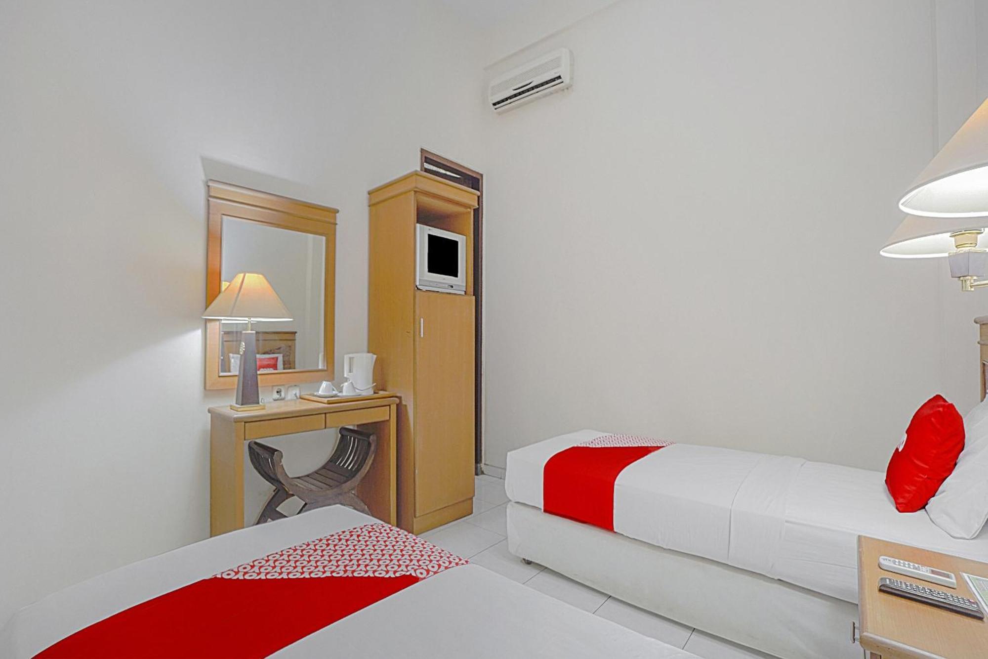 Oyo Life 90589 Palem Garden Hotel Тулунгагун Екстериор снимка