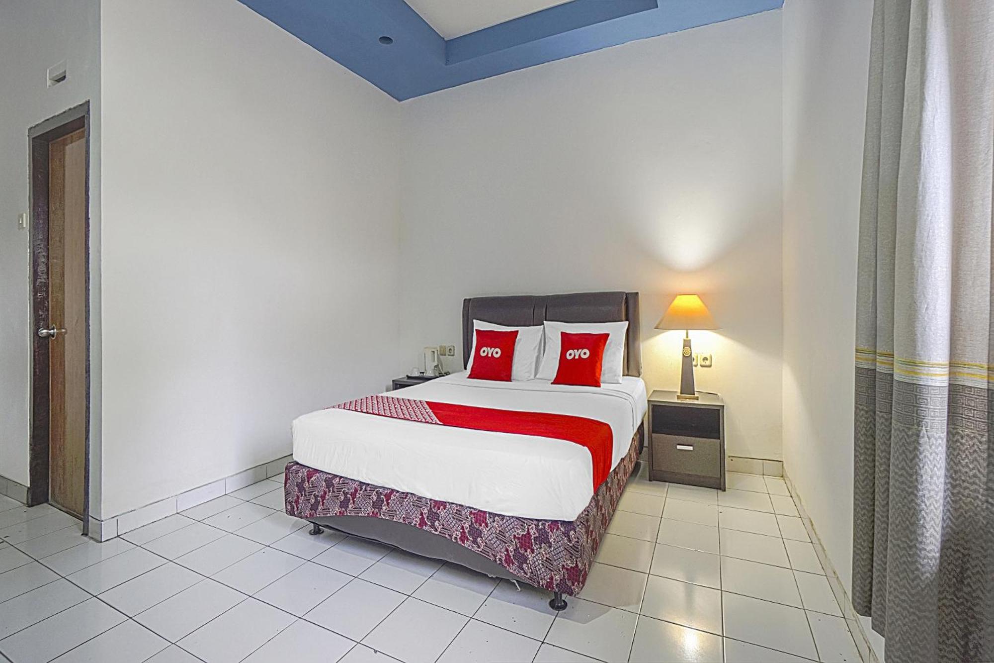 Oyo Life 90589 Palem Garden Hotel Тулунгагун Екстериор снимка