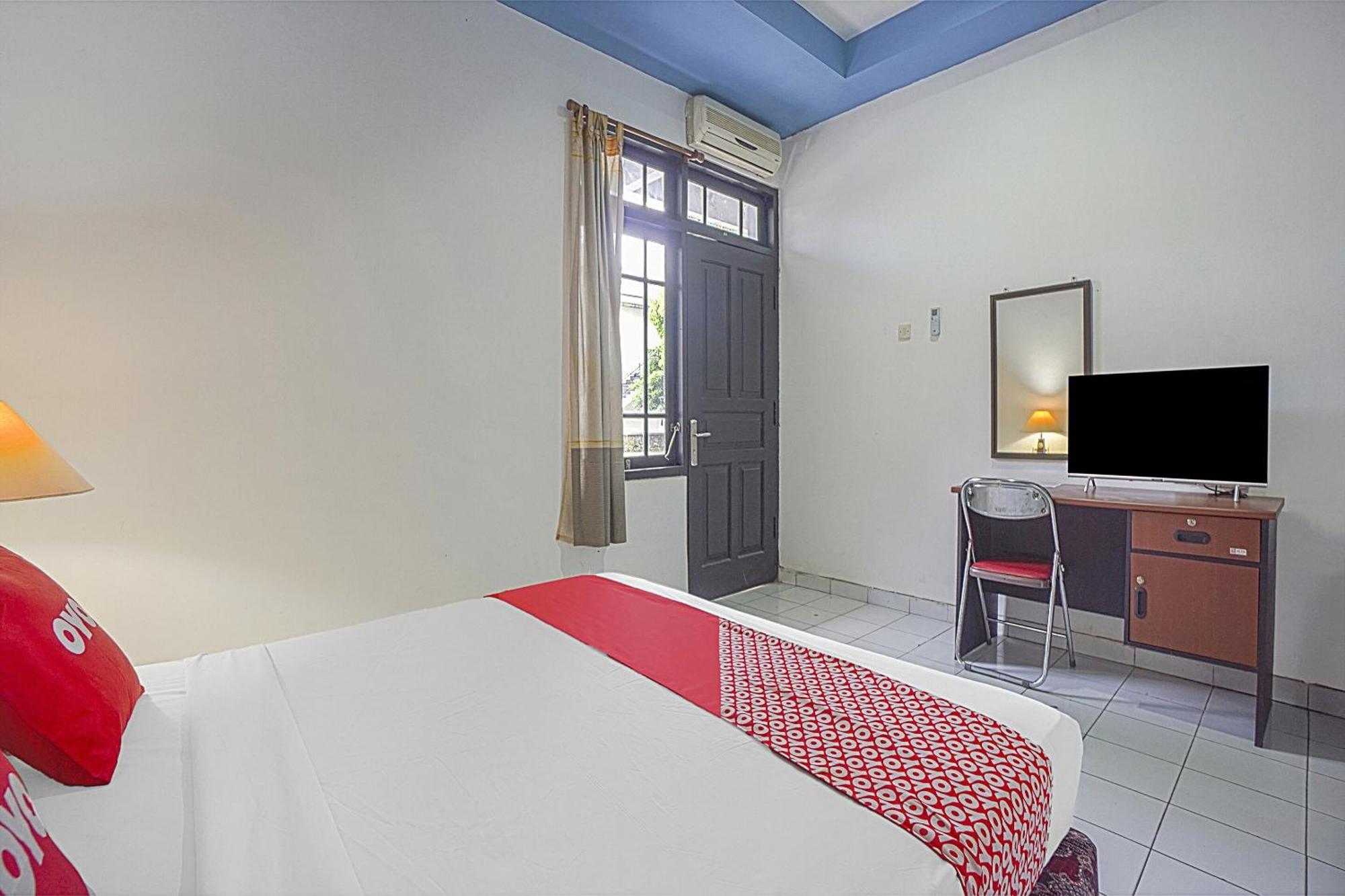 Oyo Life 90589 Palem Garden Hotel Тулунгагун Екстериор снимка