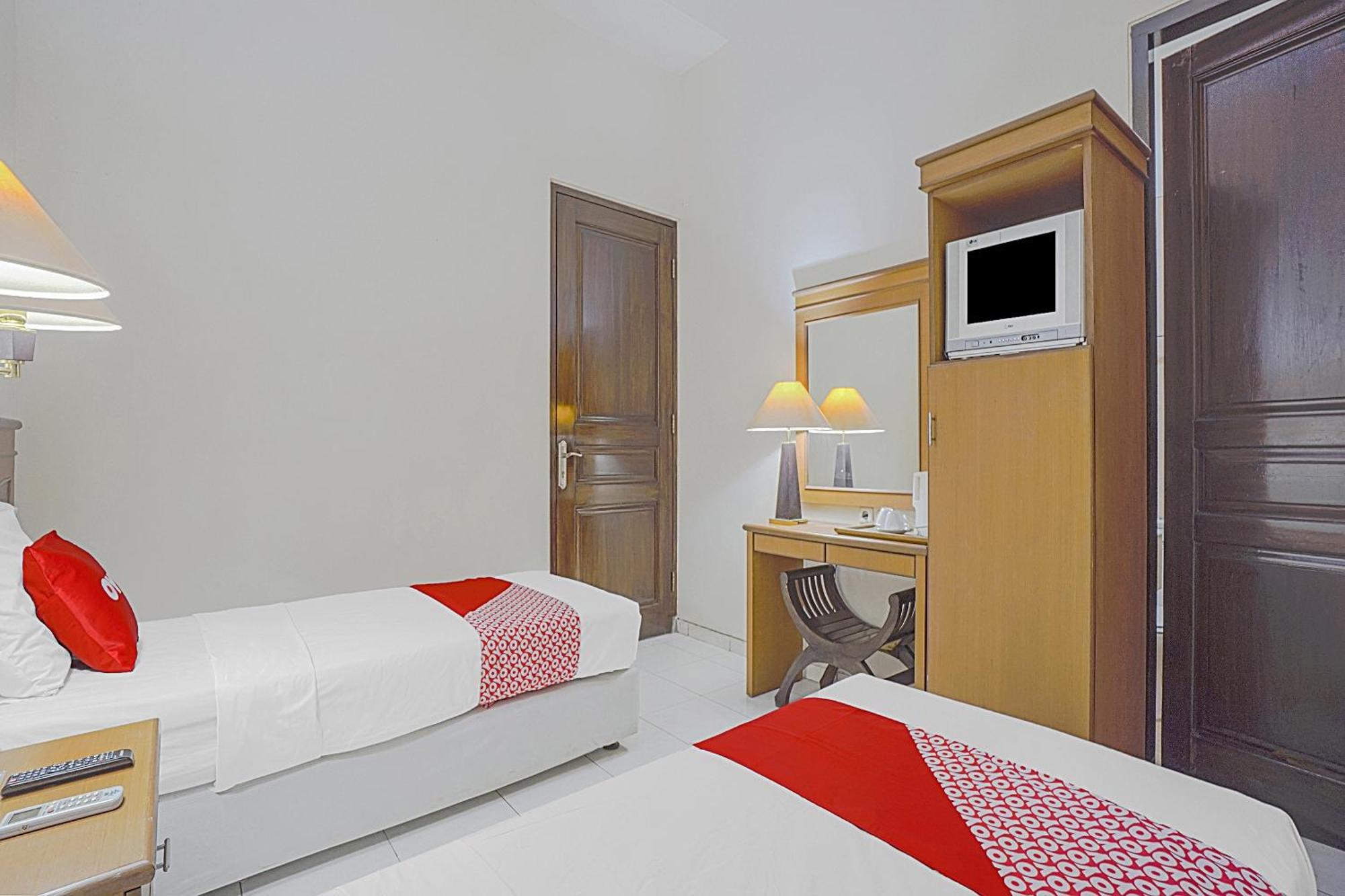 Oyo Life 90589 Palem Garden Hotel Тулунгагун Екстериор снимка