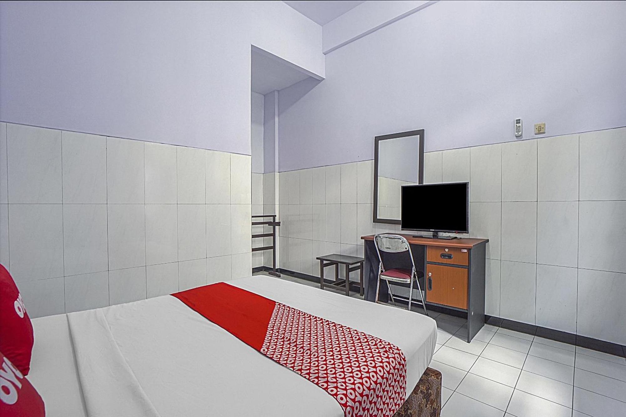 Oyo Life 90589 Palem Garden Hotel Тулунгагун Екстериор снимка
